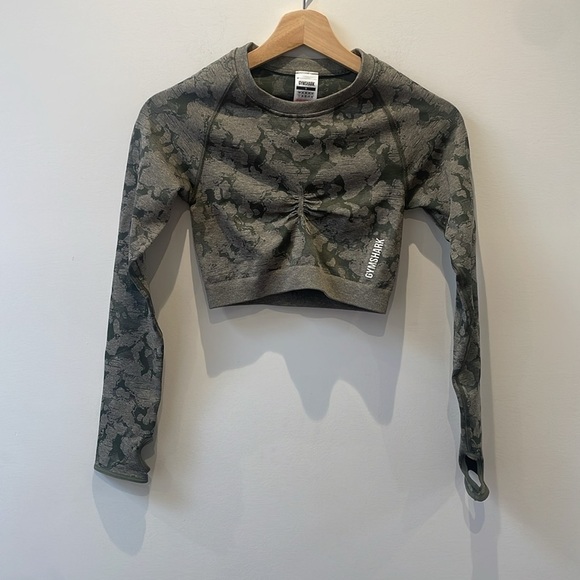 NWOT GYMSHARK ADAPT CAMO SEAMLESS LONG SLEEVE CROP TOP GREEN SIZE S - Picture 5 of 12